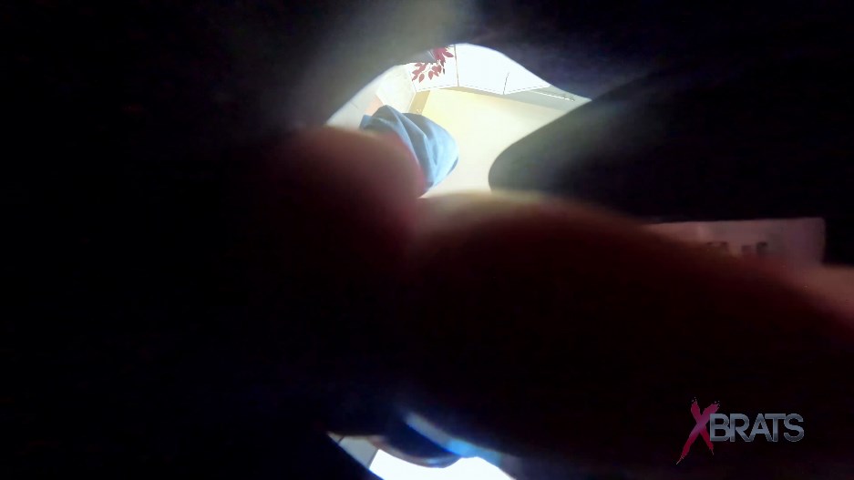 Bratty Foot Girls - Stefania Mafra - Absorbing The Tinies 4K